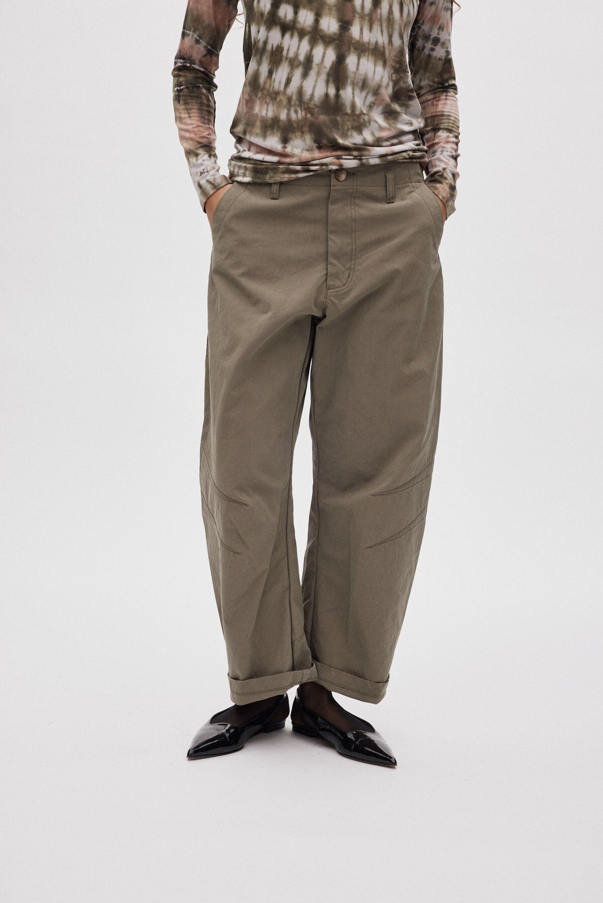 October Utility shaped pants - Asphalt